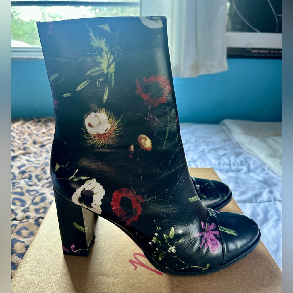 Matisse 'Graffiti' Block Heel Bootie - Picture 6 of 14